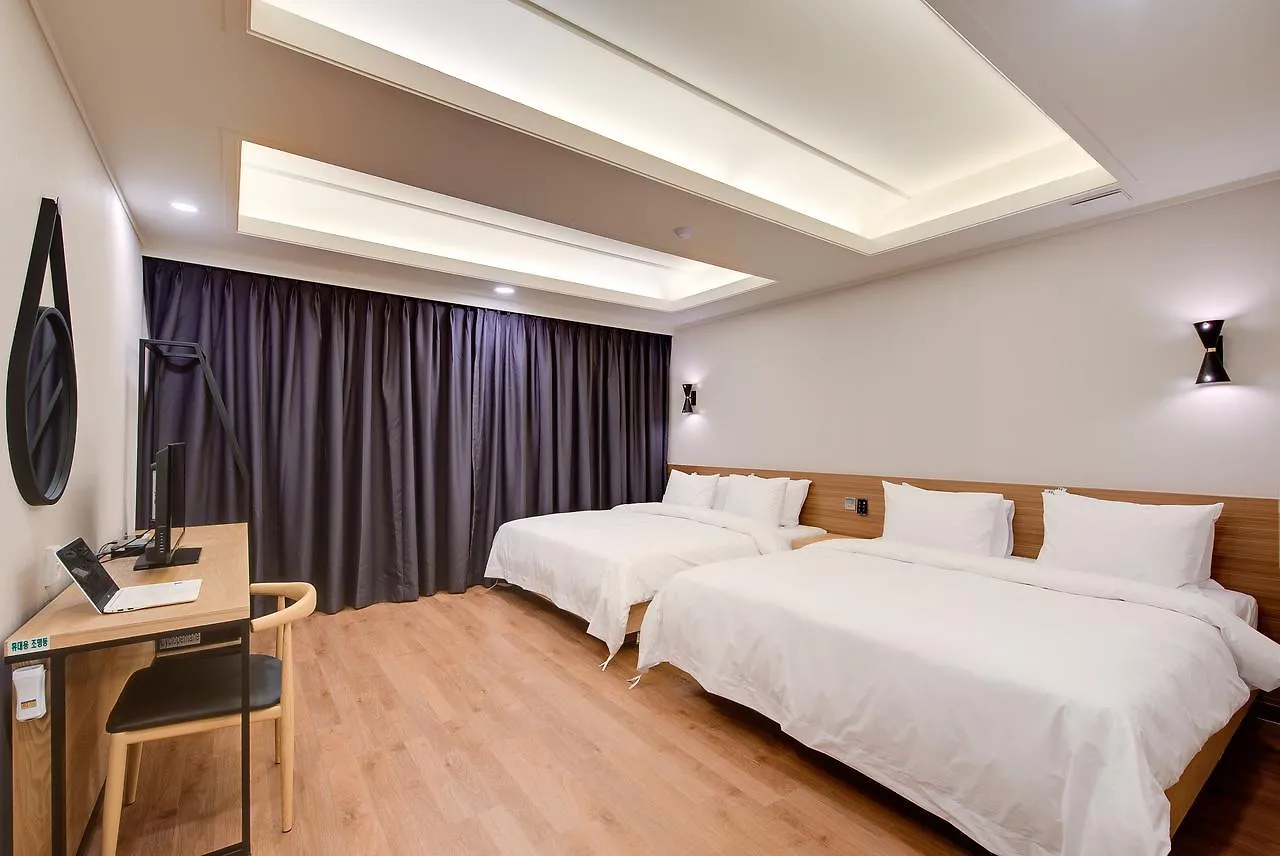 M Hotel Seul 3*,  Güney Kore